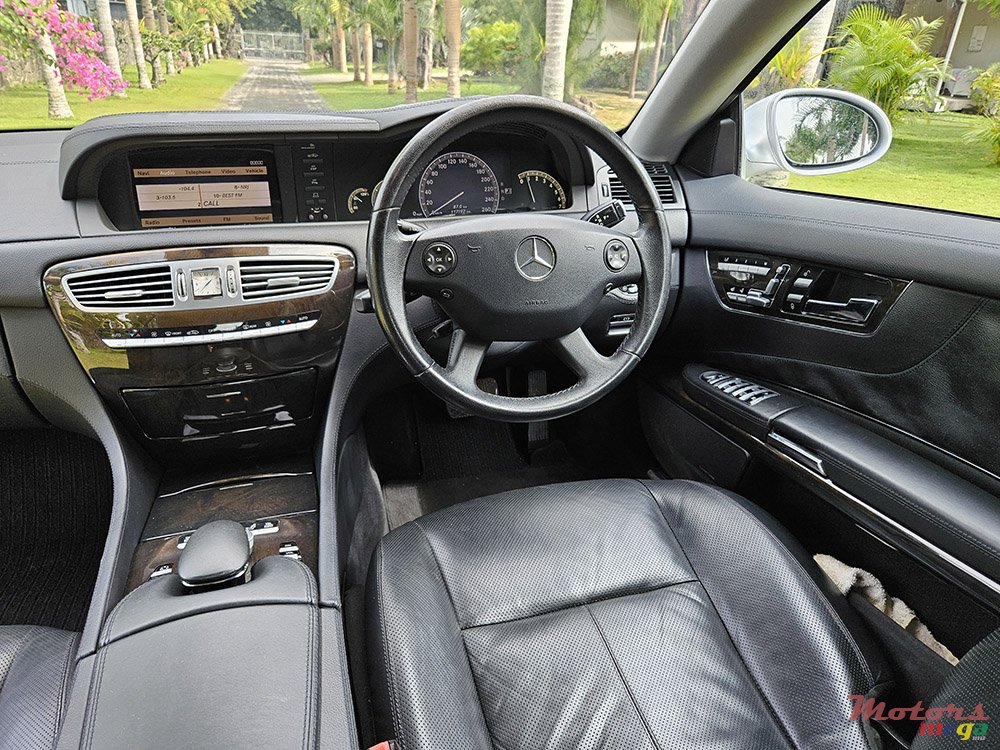 2008' Mercedes-Benz CL 500 photo #4