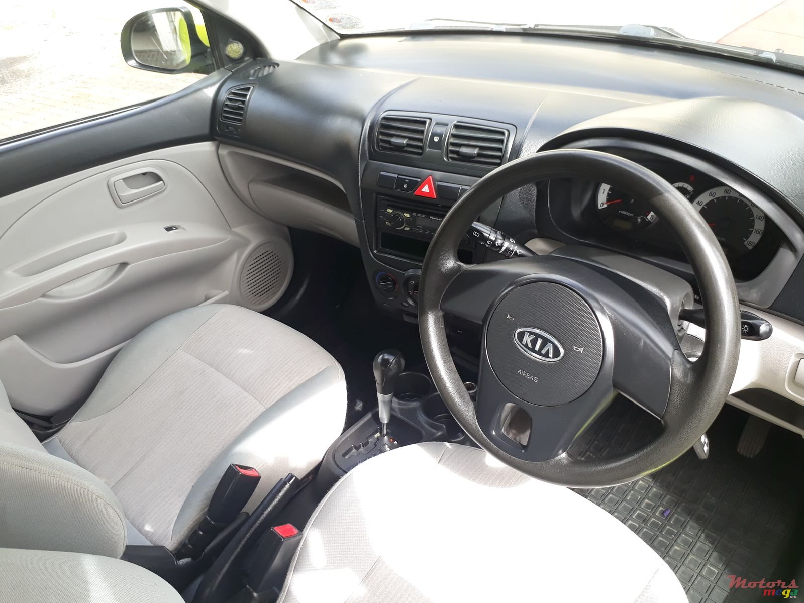 2010' Kia Picanto photo #3