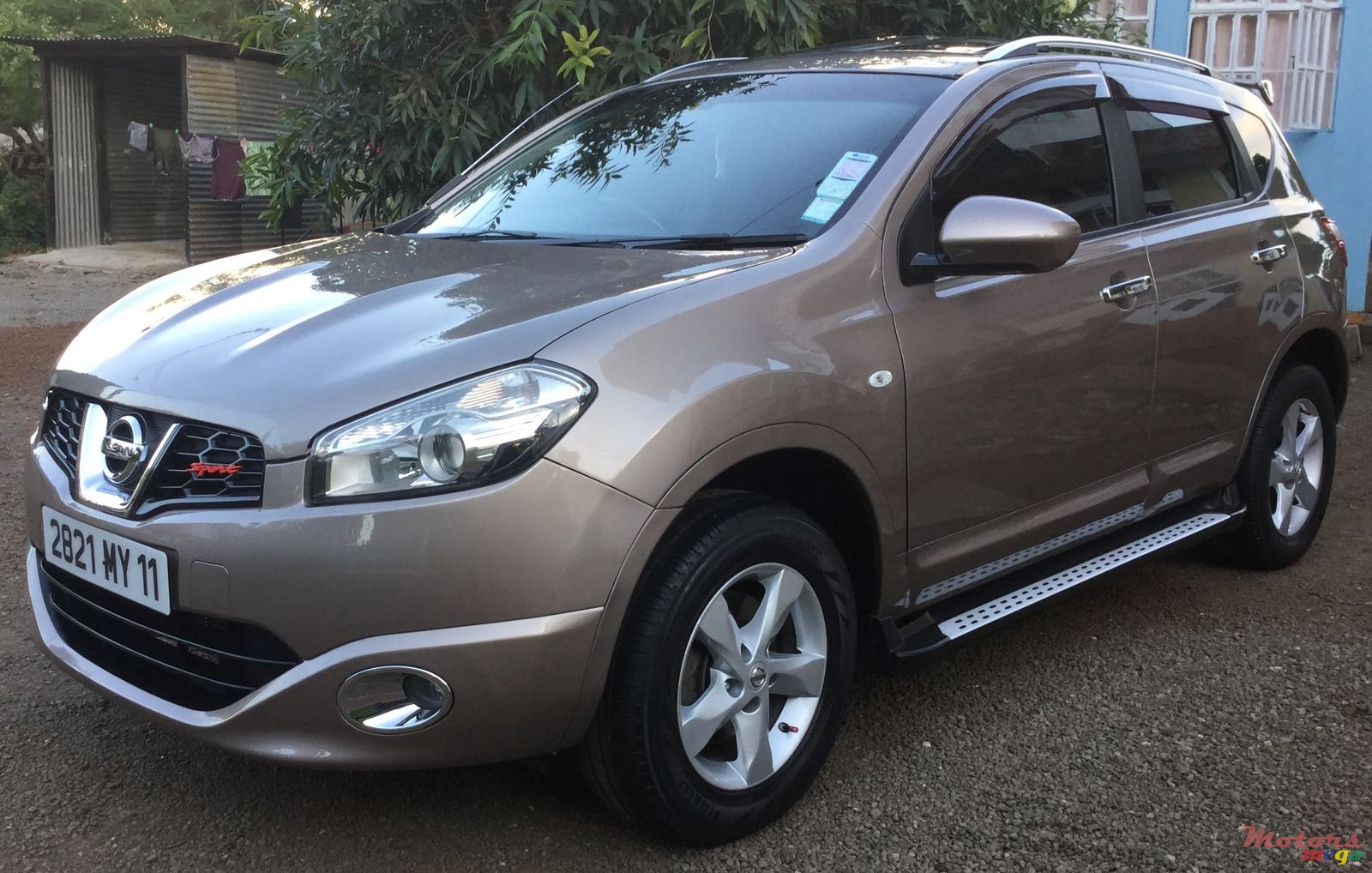 2011' Nissan Qashqai photo #1