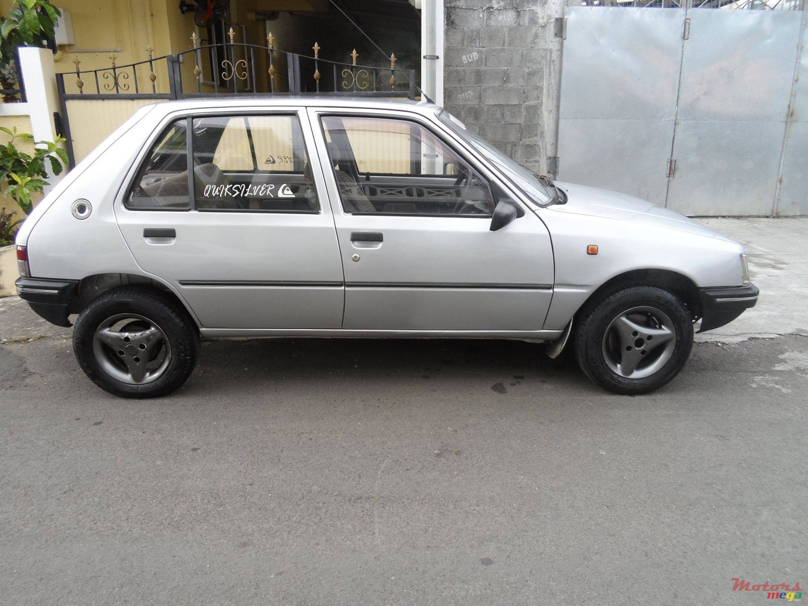 1991' Peugeot 205 photo #1