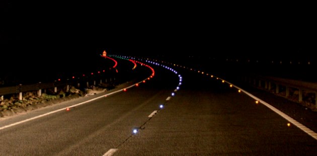 Sécurité routière : l'installation de plots routiers à LED solaire sur nos routes