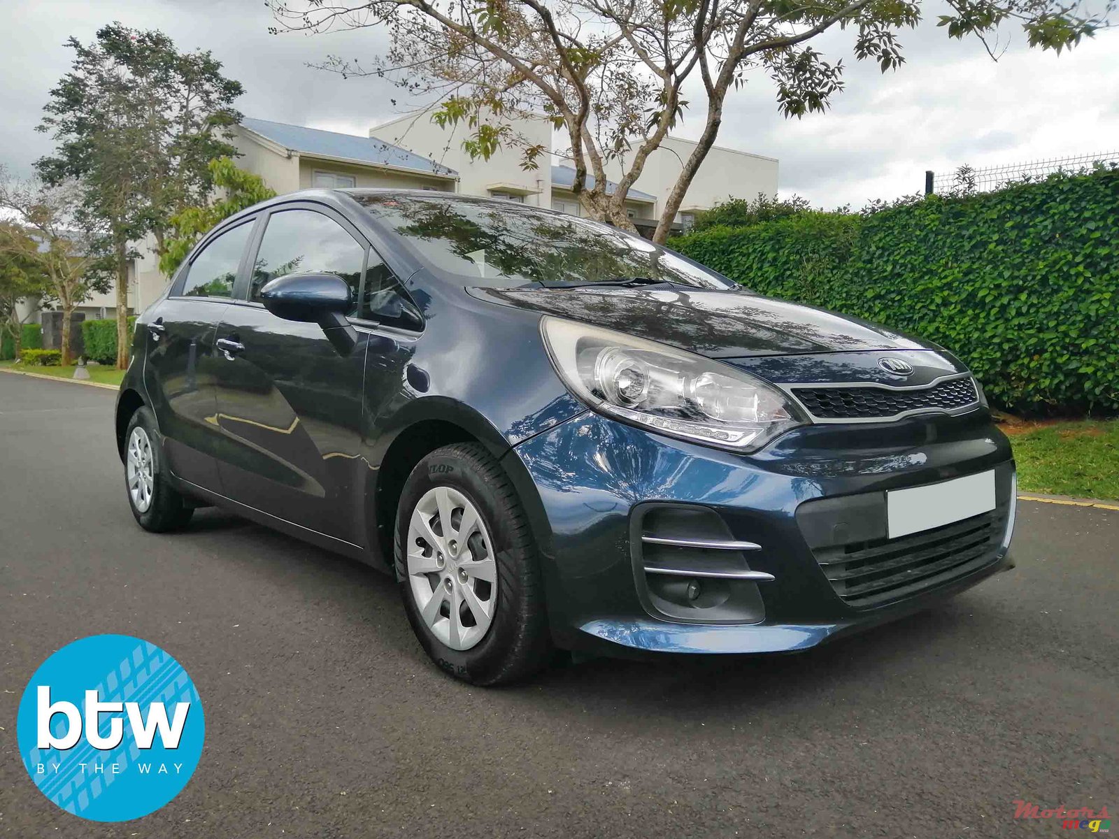 2015' Kia Rio photo #1