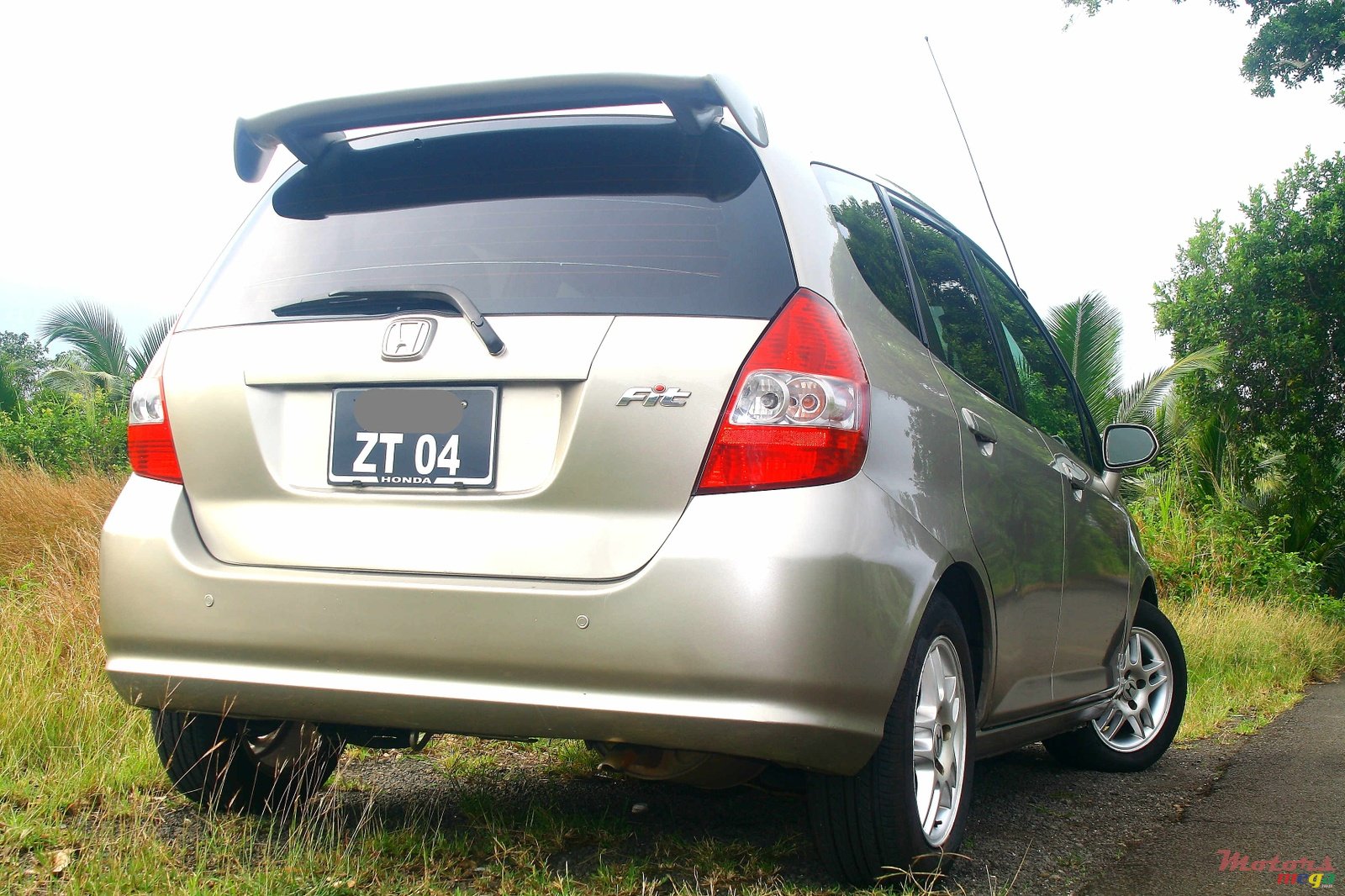 2004' Honda Fit photo #3