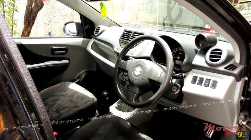 2009' Suzuki photo #4