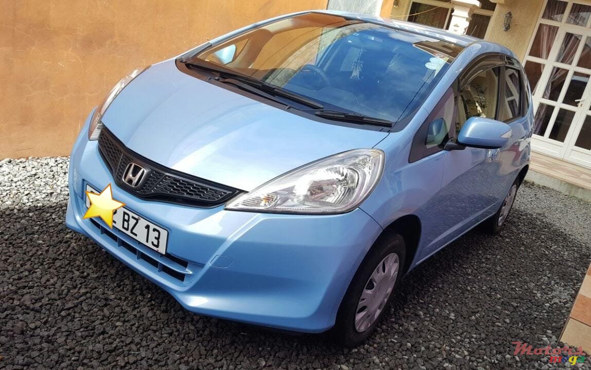 2013' Honda Fit photo #2