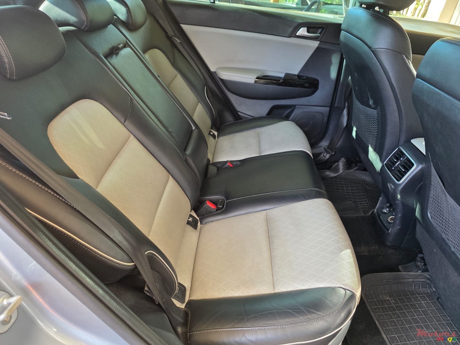 2019' Kia Sportage photo #6