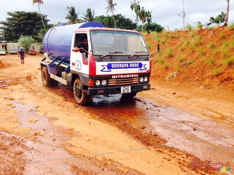 1993' Mitsubishi photo #3