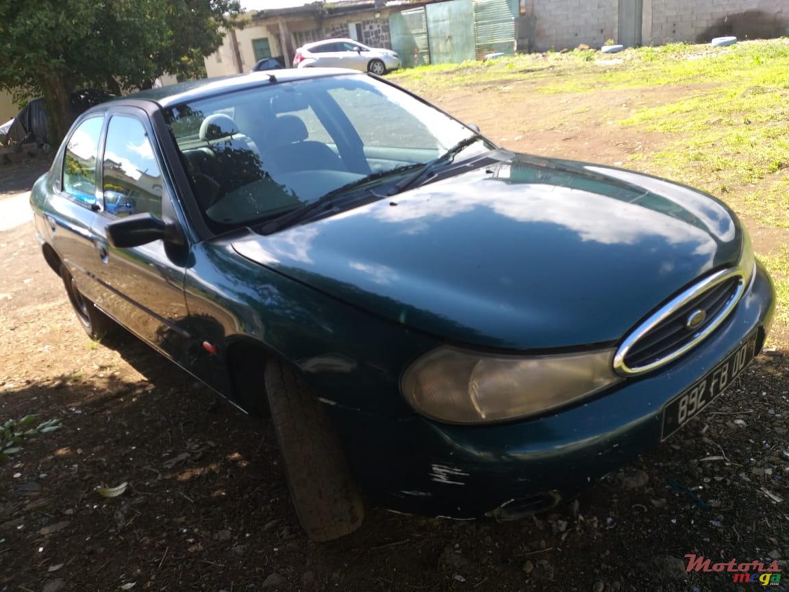2000' Ford Mondeo photo #4