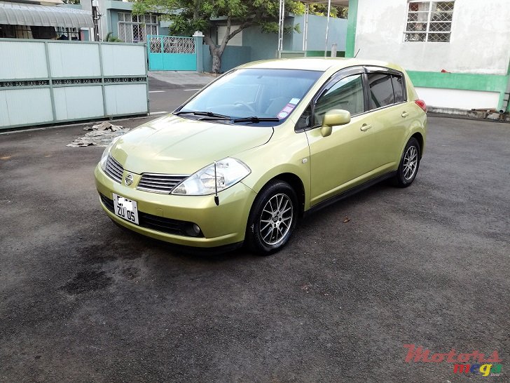 2005' Nissan Tiida Hatchback 1.5L Auto photo #1