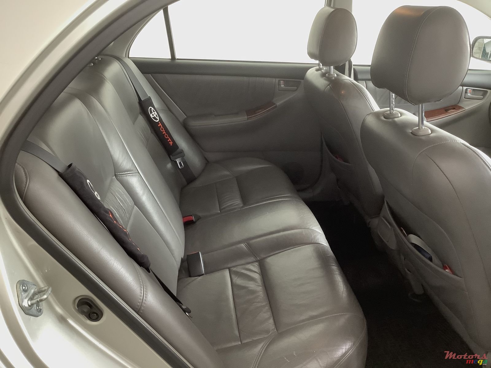 2002' Toyota Corolla photo #4