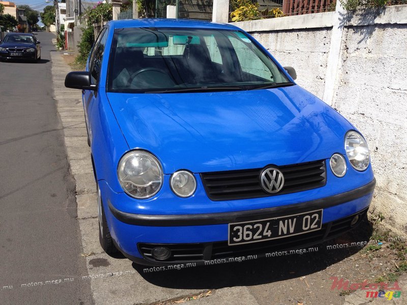 2002' Volkswagen Polo photo #2