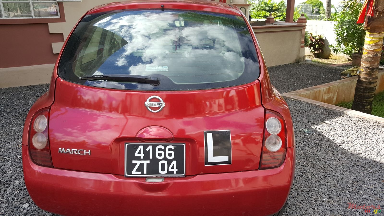 2004' Nissan photo #1