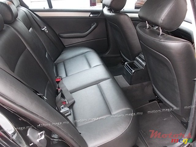 2004' BMW 3 Series E46 2000-2005 318i photo #5
