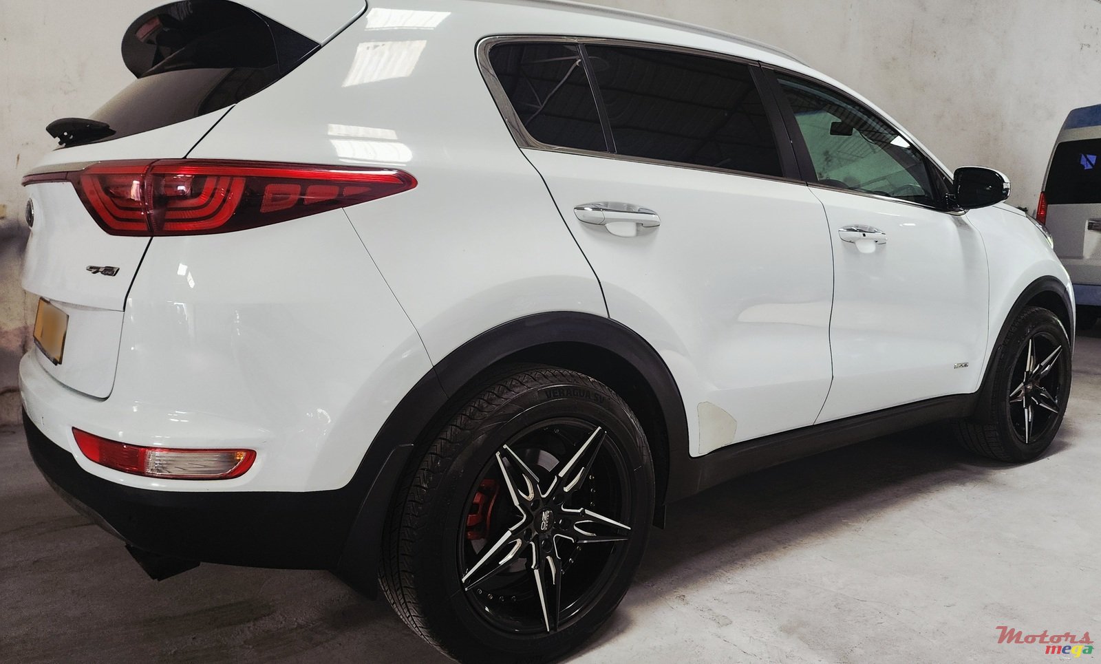 2018' Kia Sportage With panoramic sunroof photo #4