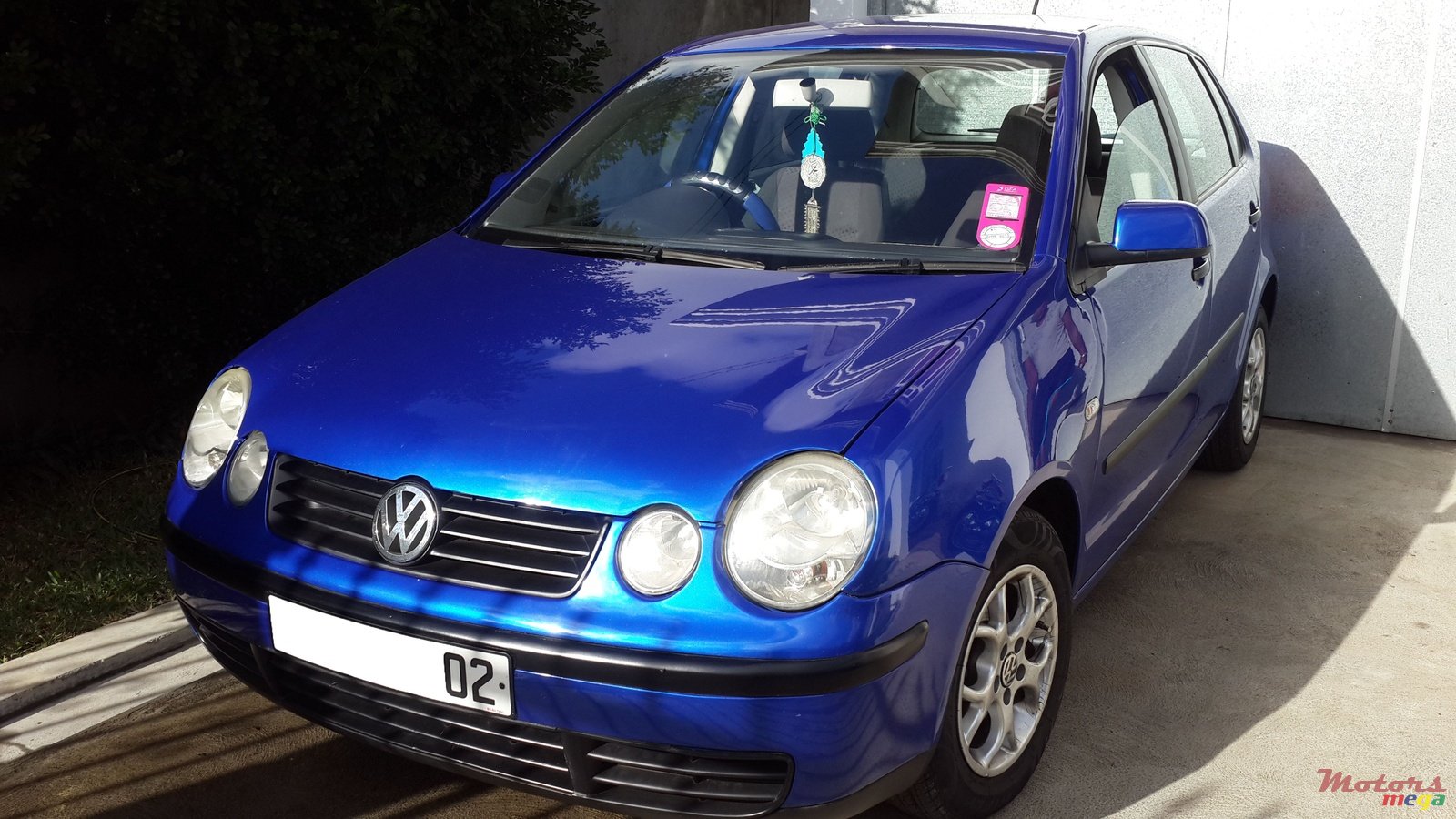 2002' Volkswagen Polo photo #1