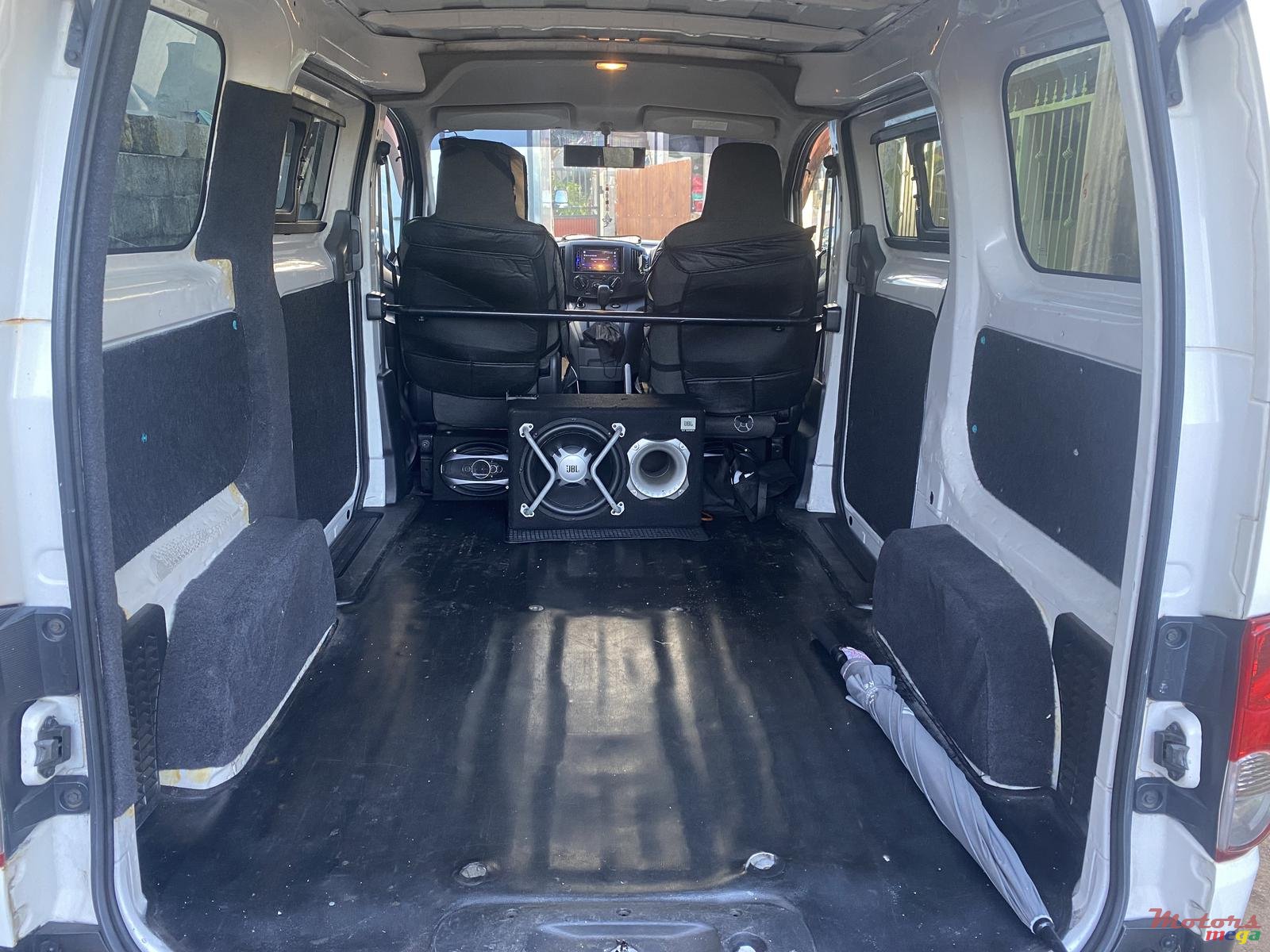 2012' Nissan NV200 photo #3