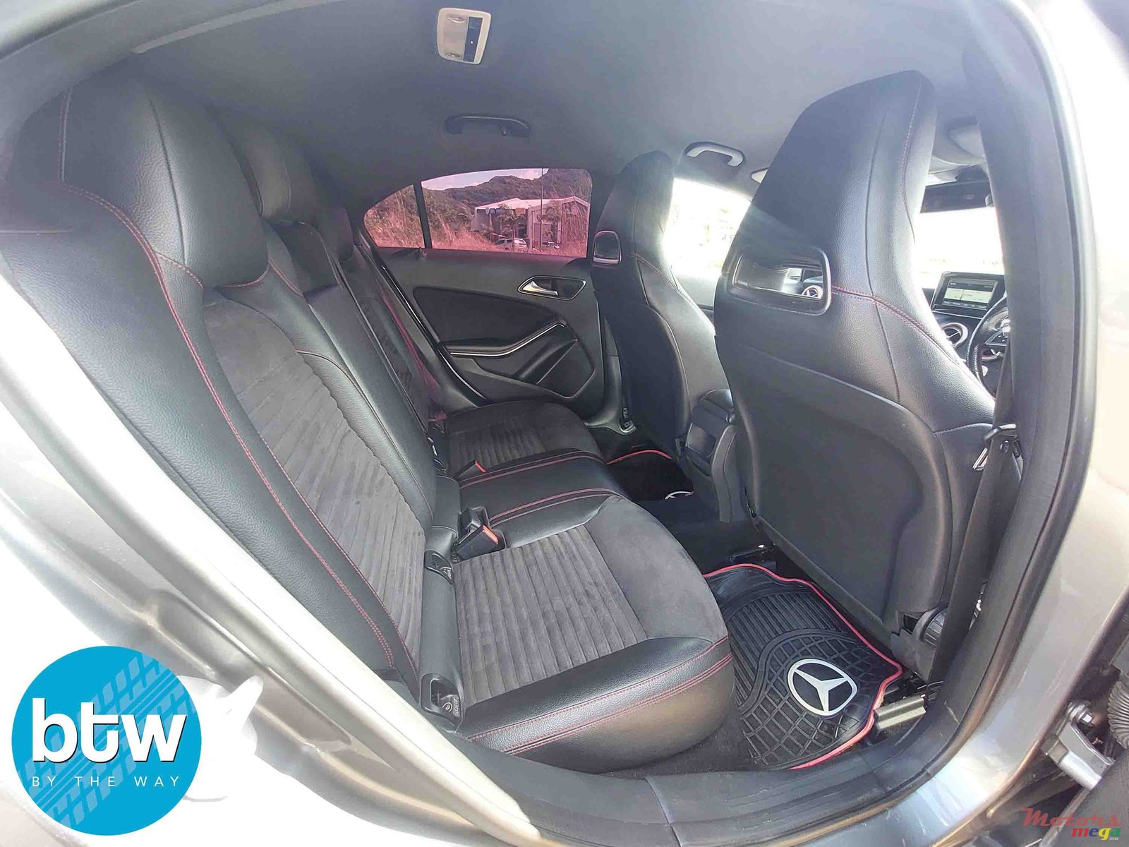 2013' Mercedes-Benz A 200 photo #5