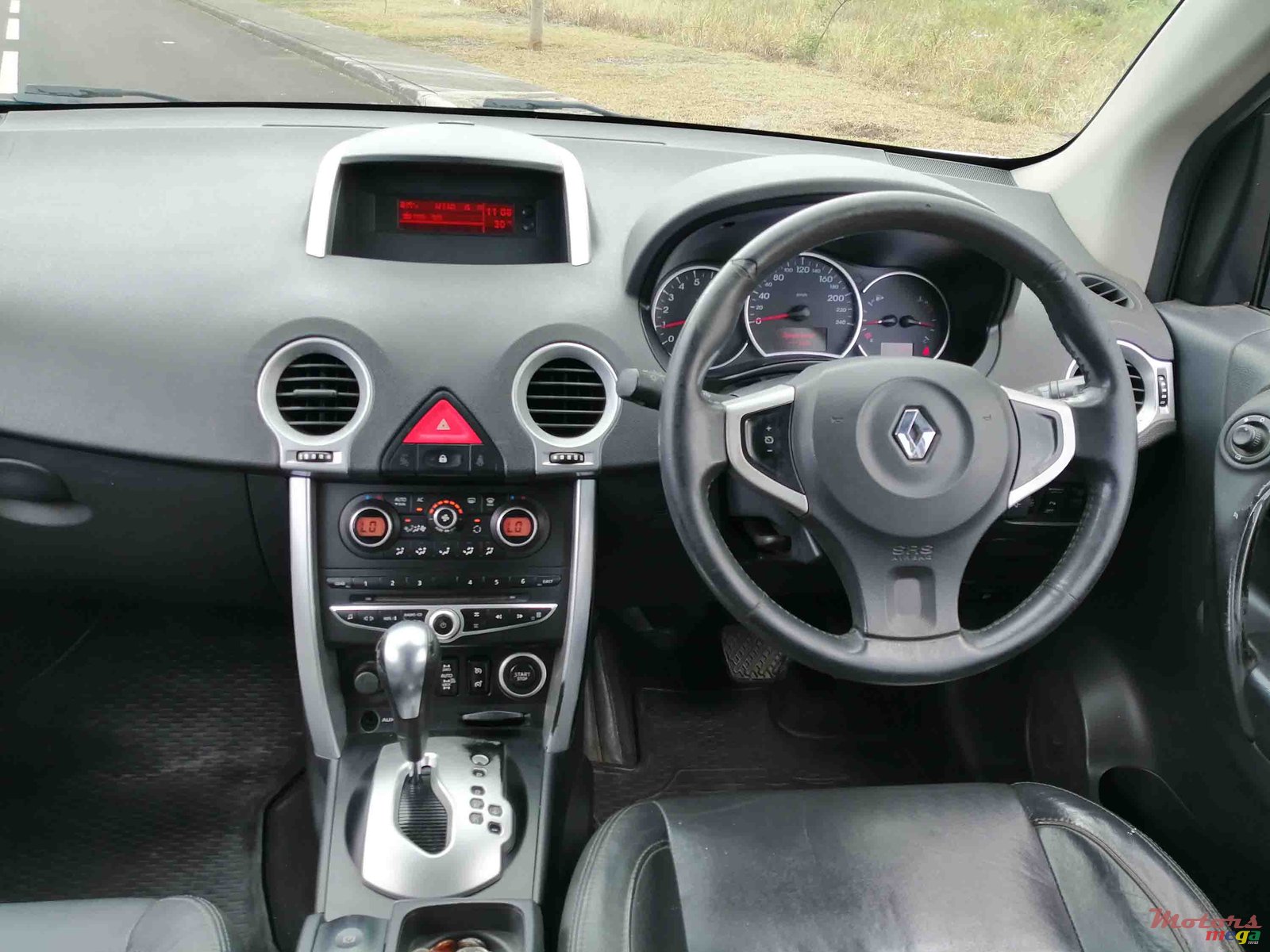 2009' Renault Koleos photo #6