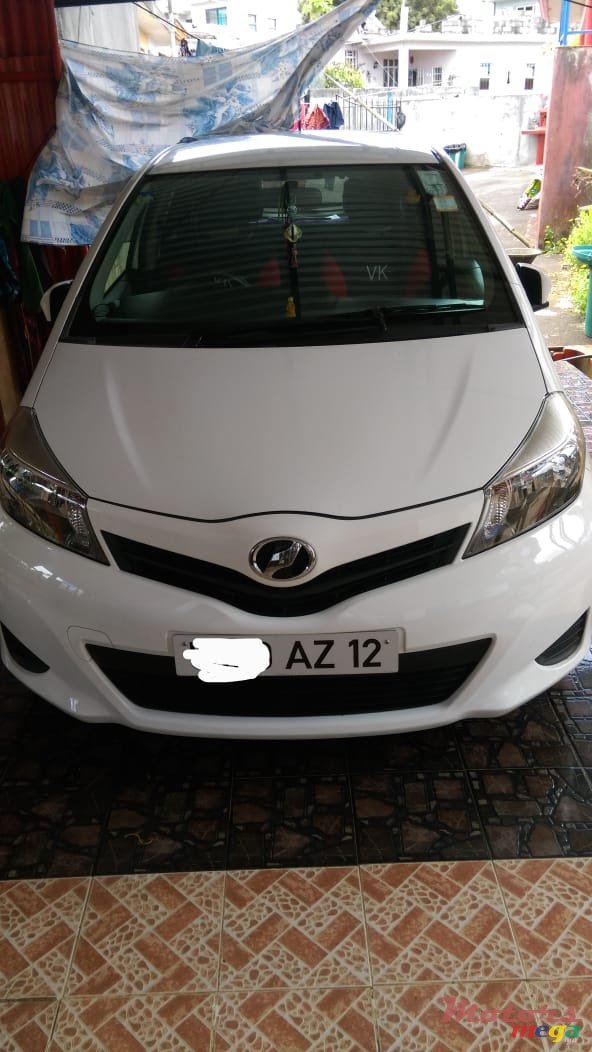 2012' Toyota Vitz photo #1