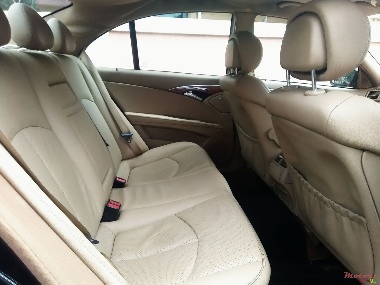 2007' Mercedes-Benz 200E photo #4