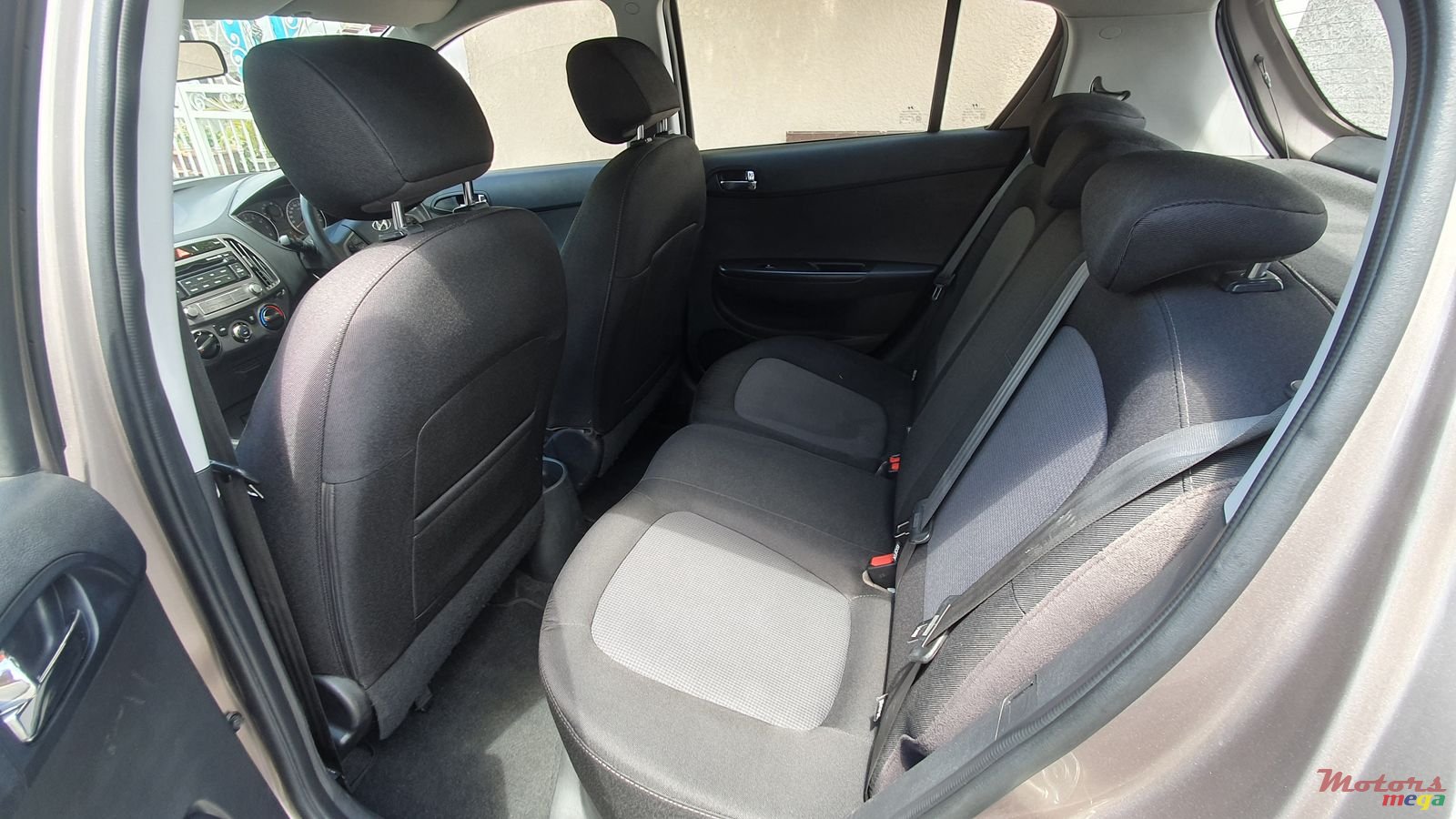 2015' Hyundai i20 photo #6