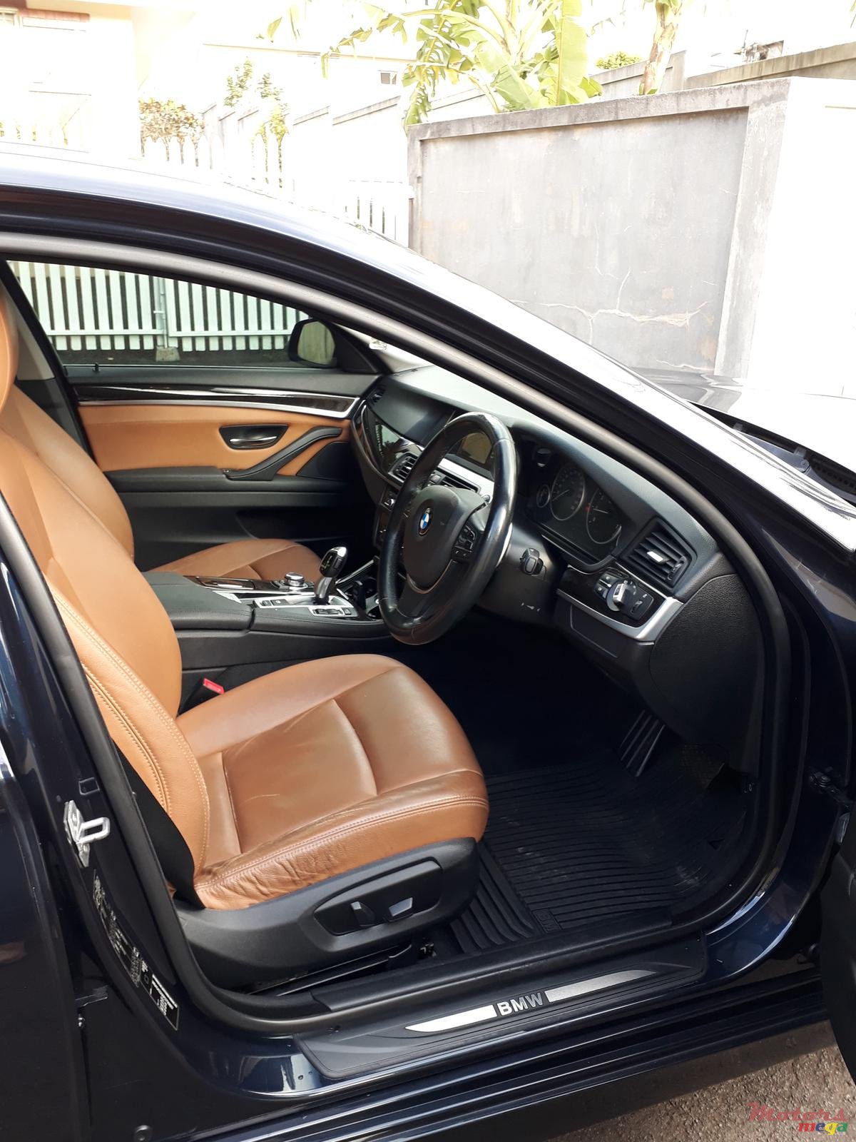 2015' BMW 520 photo #5