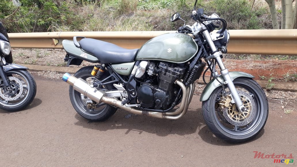 2004' Suzuki Original photo #1