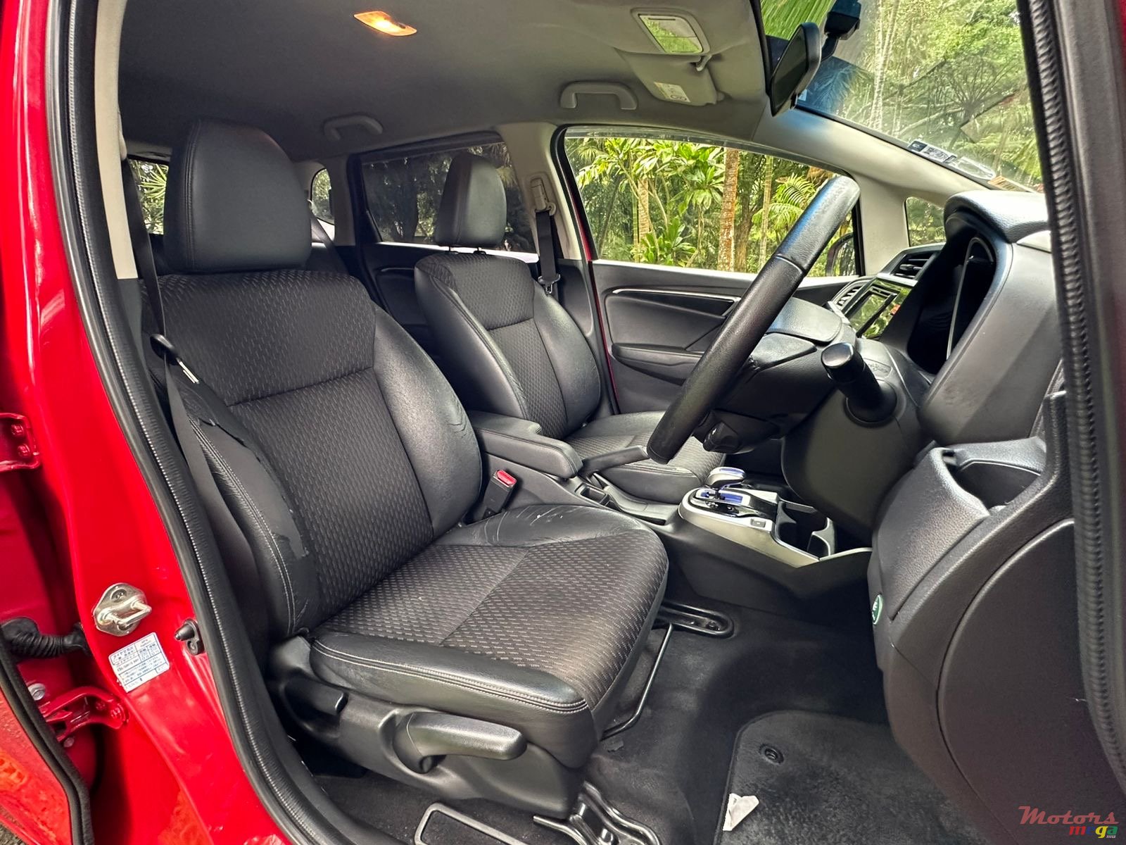 2014' Honda Fit hybrid photo #6