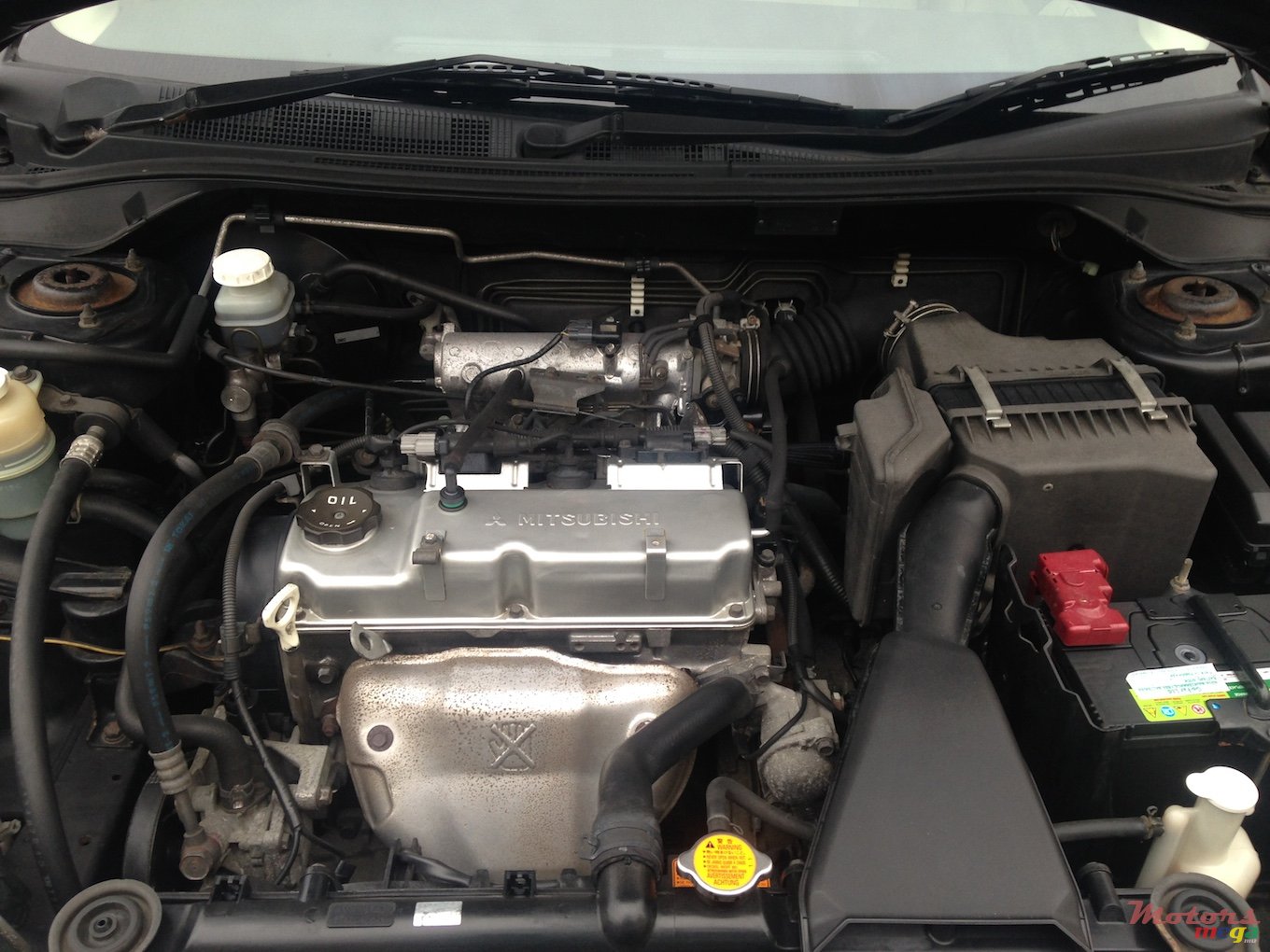 2004' Mitsubishi Lancer GLX photo #3