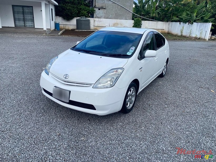 2012' Toyota Prius 1.5L JAPAN photo #1