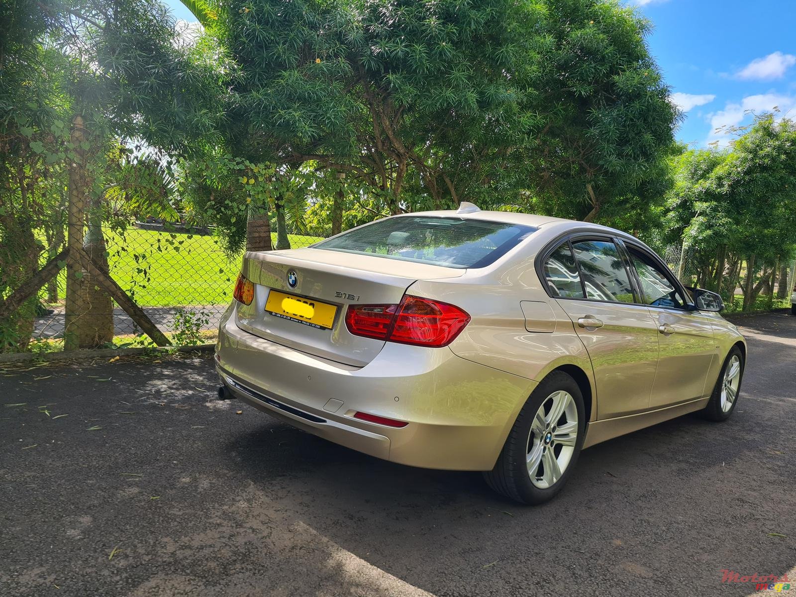 2013' BMW 316 Automatic photo #4