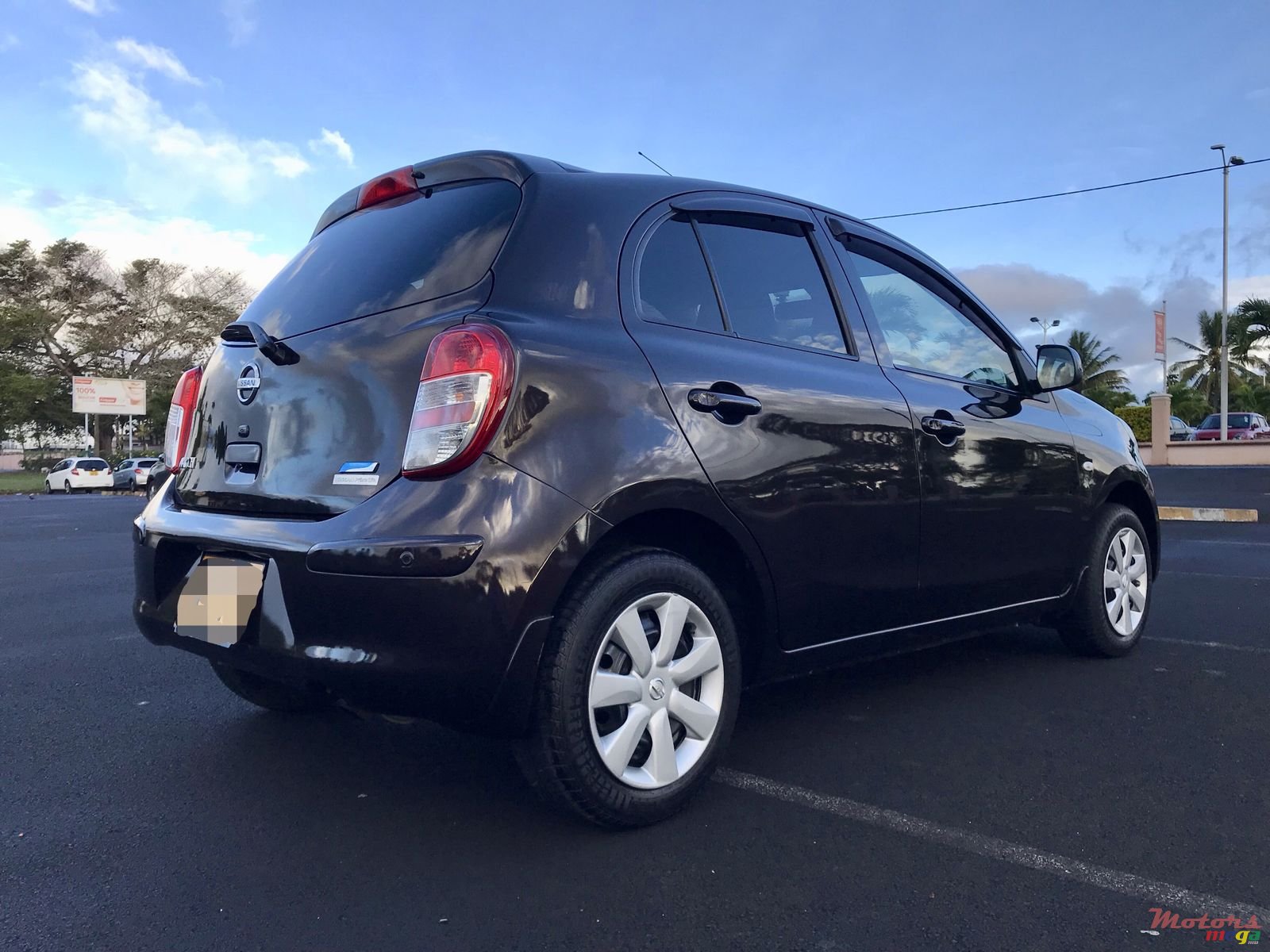 2012' Nissan photo #5