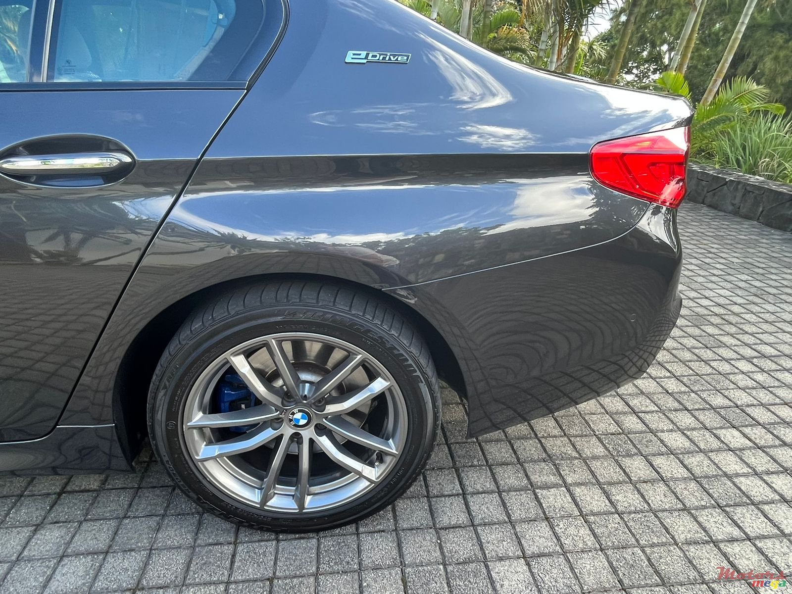 2018' BMW 530 photo #5