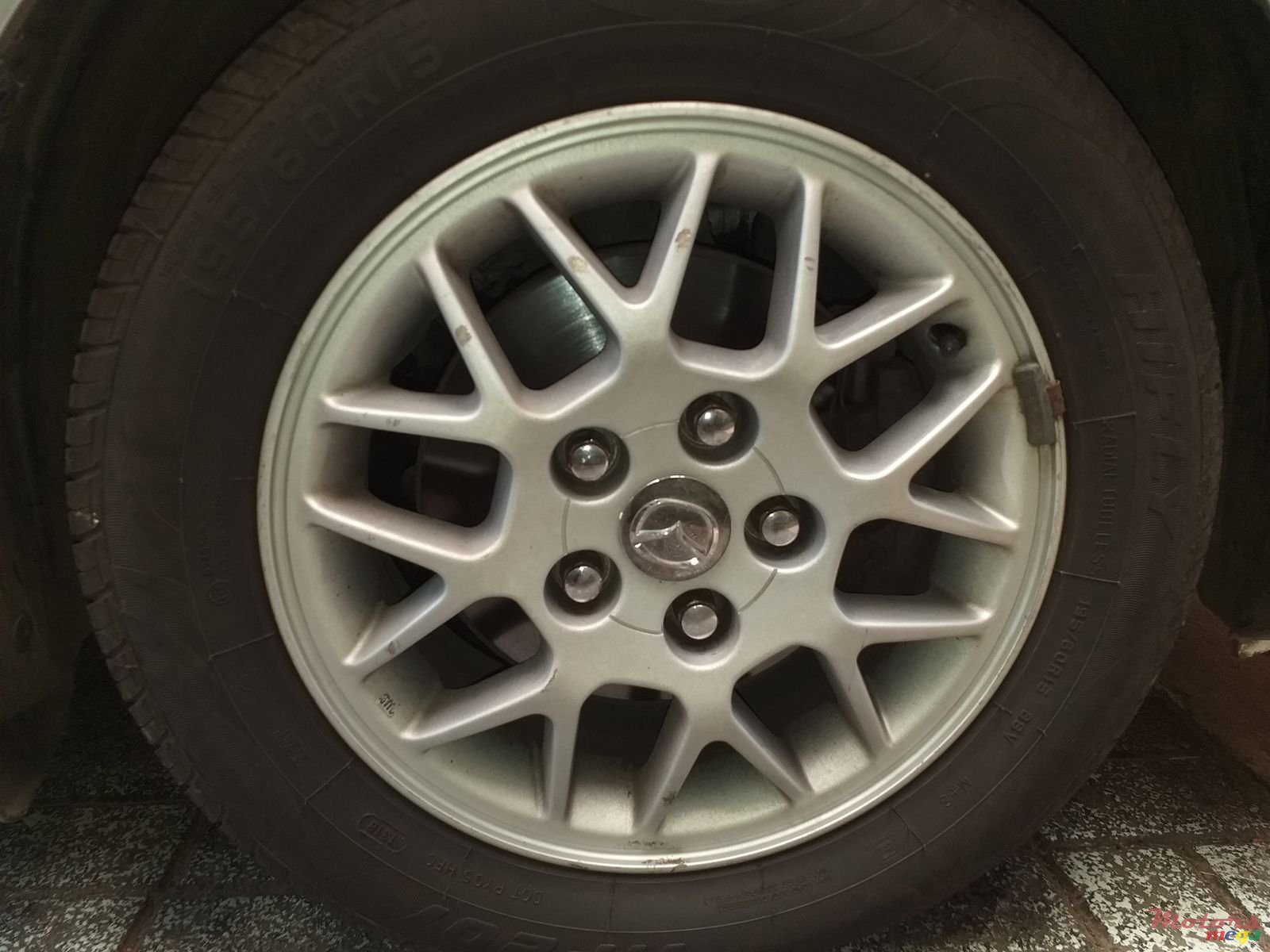 2005' Mazda Axela photo #5