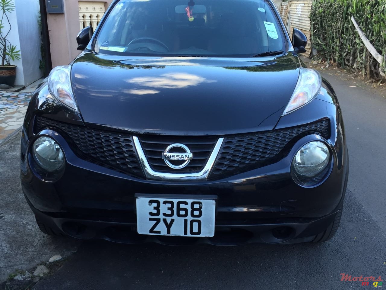 2010' Nissan Juke photo #2