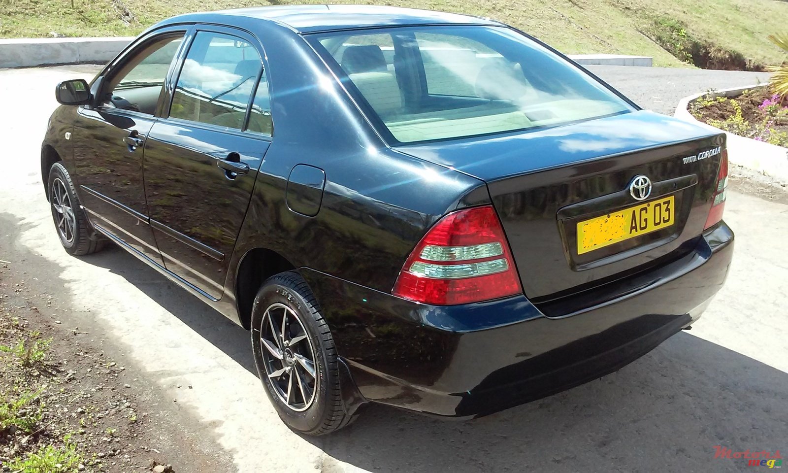 2003' Toyota Corolla photo #1