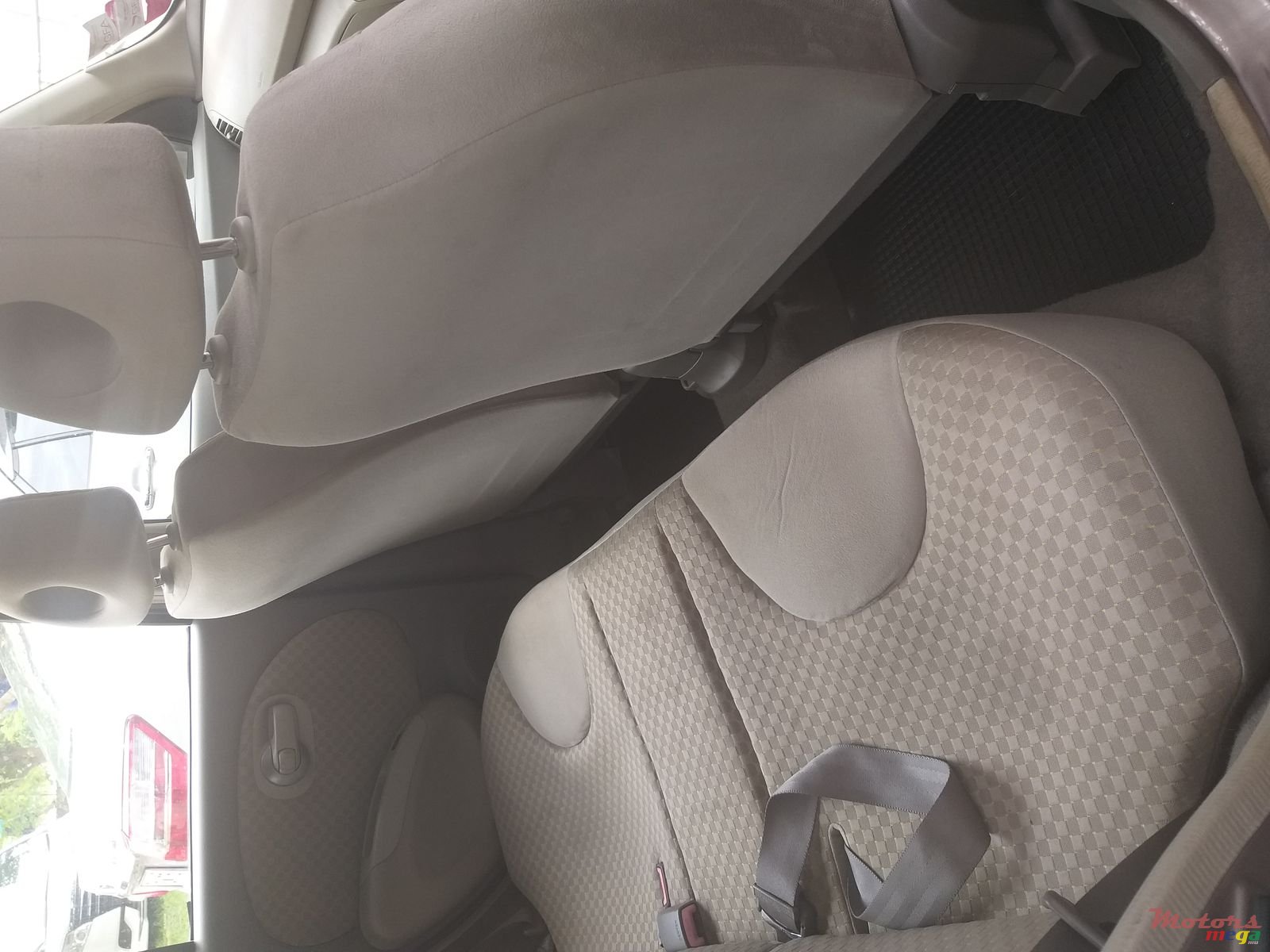 2011' Nissan March photo #6