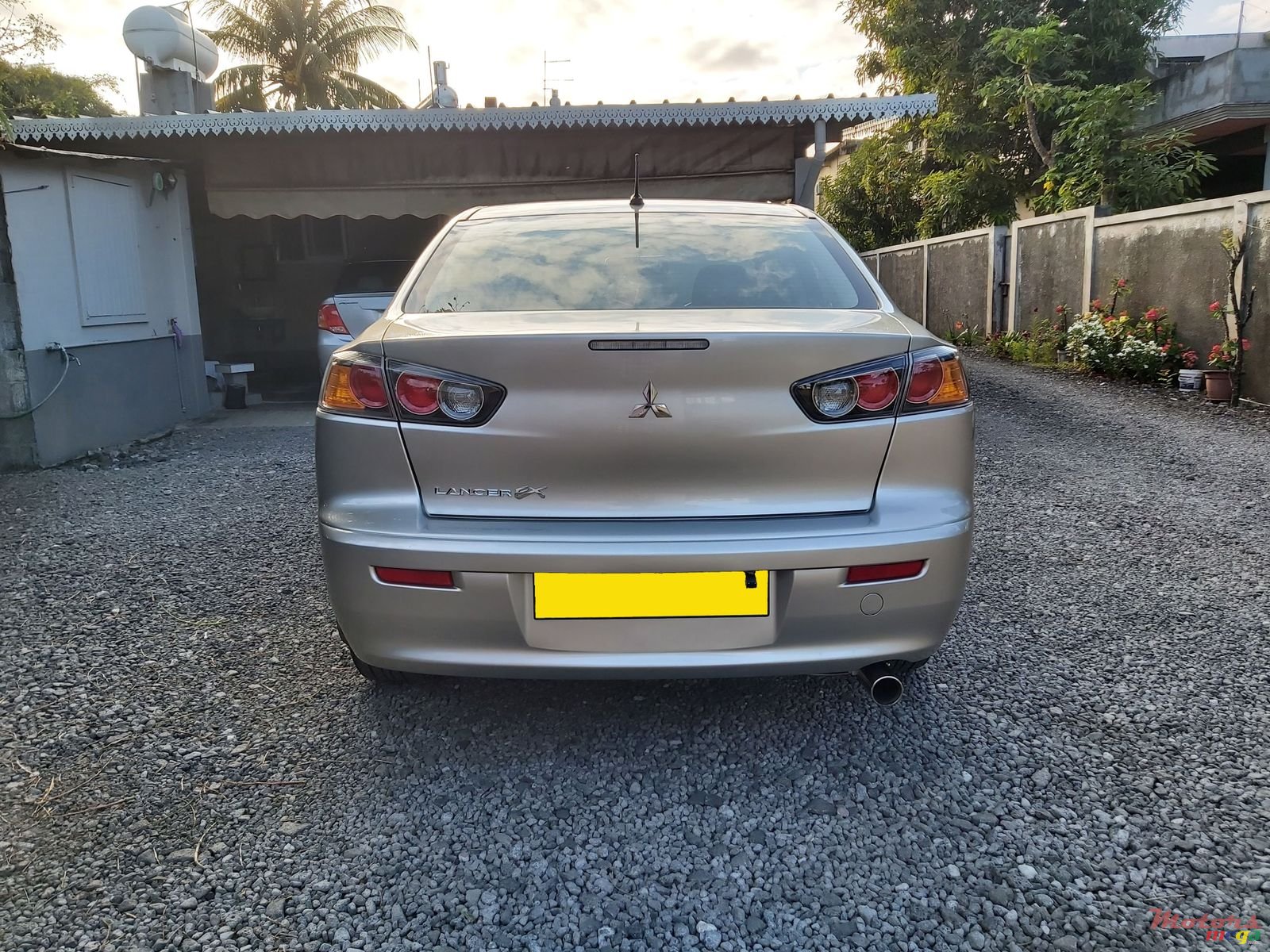 2016' Mitsubishi Lancer photo #6