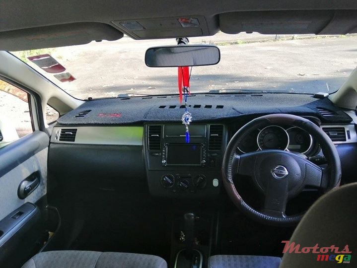 2007' Nissan Tiida photo #3