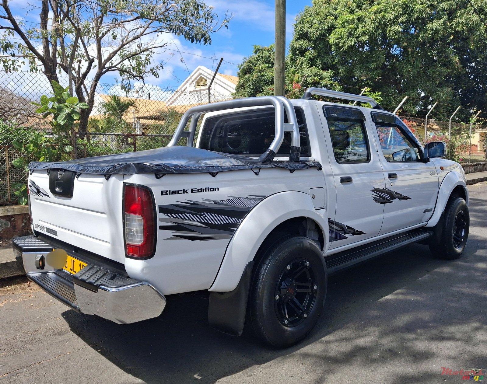 2018' Nissan Hardbody photo #4