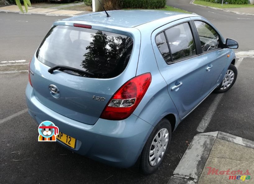 2012' Hyundai i20 photo #2
