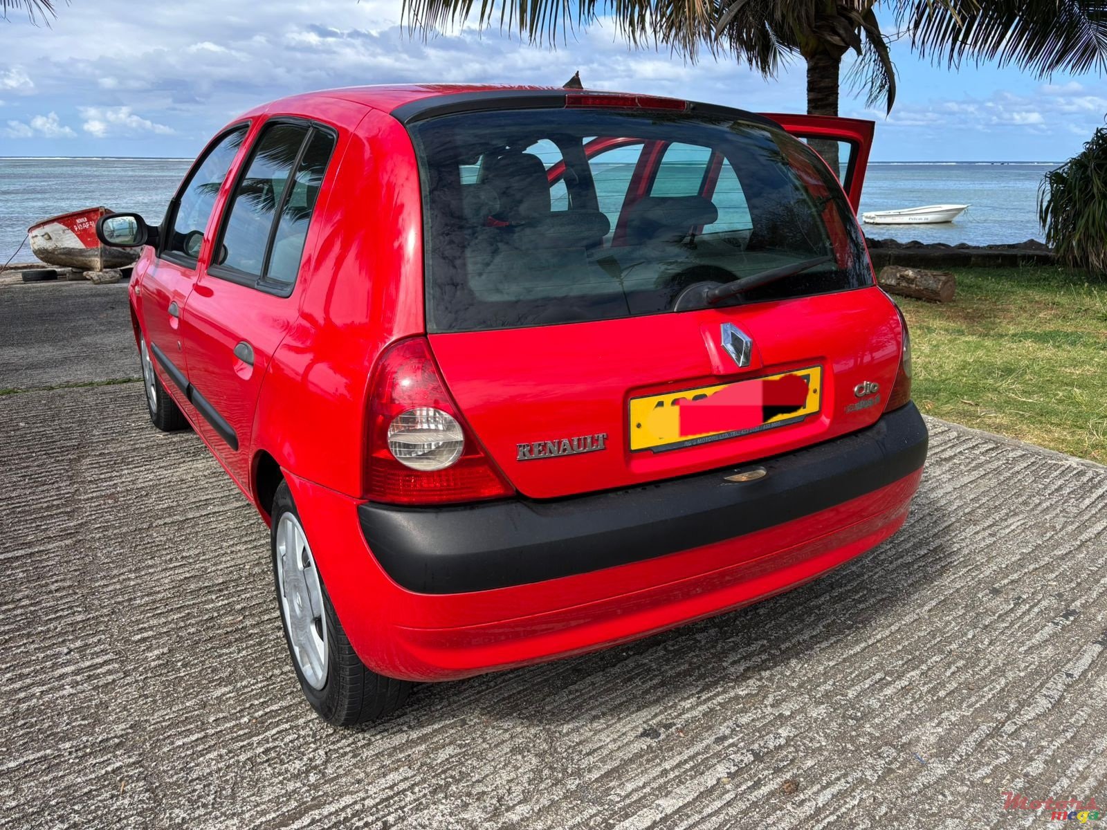 2007' Renault Clio photo #2