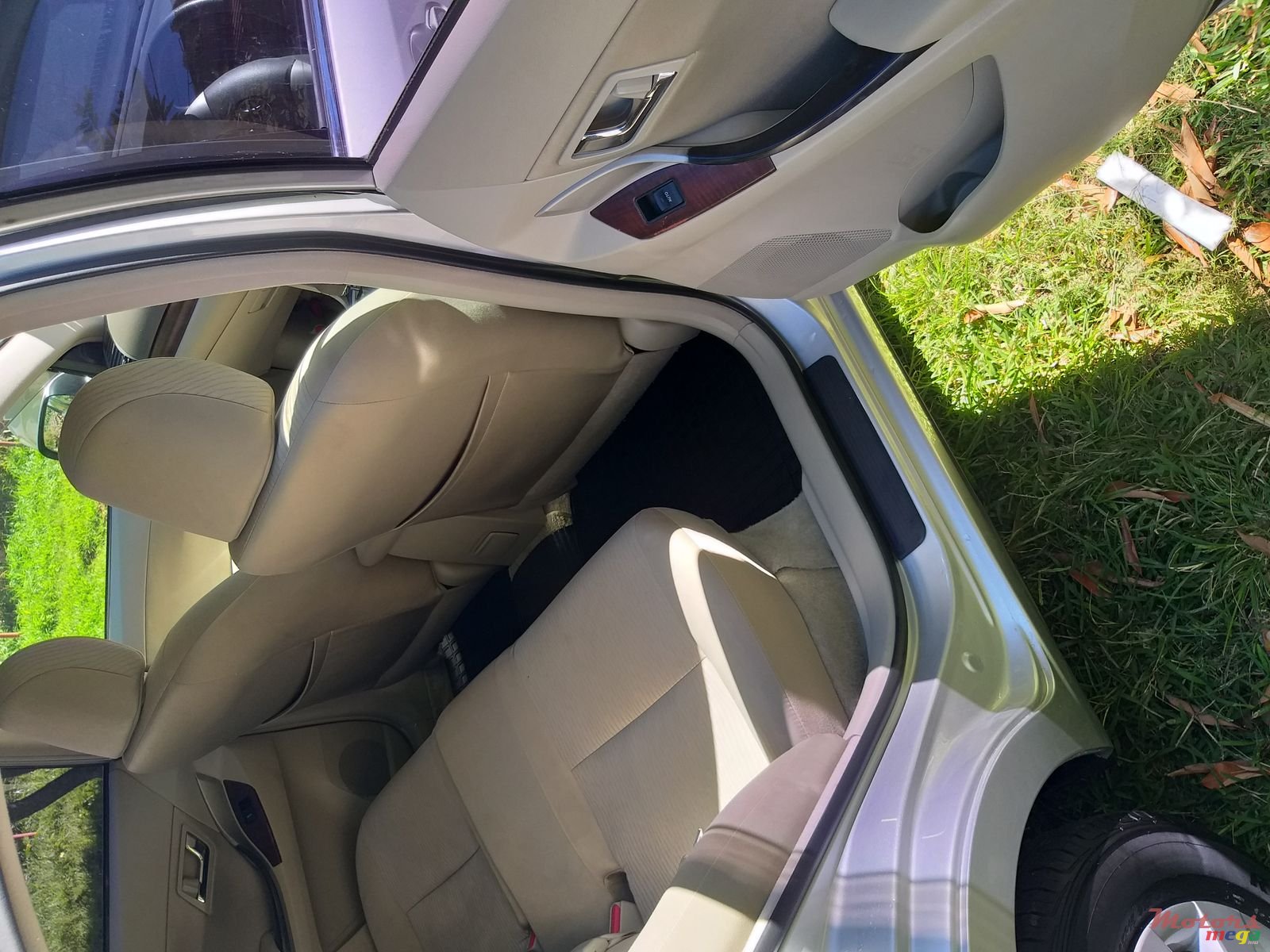 2011' Toyota photo #1