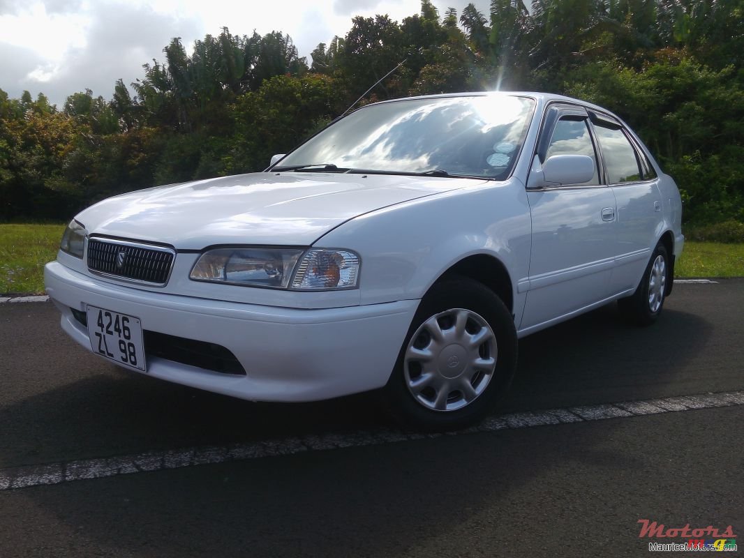 1998' Toyota photo #1