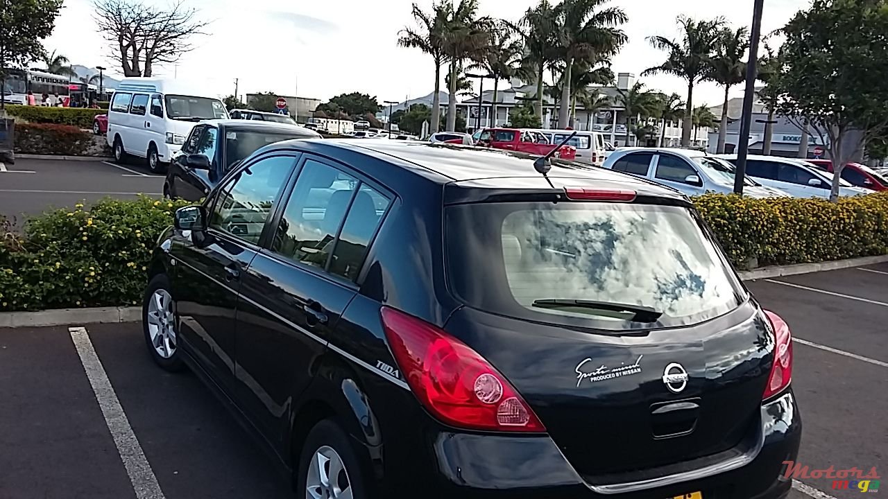 2005' Nissan Tiida photo #6