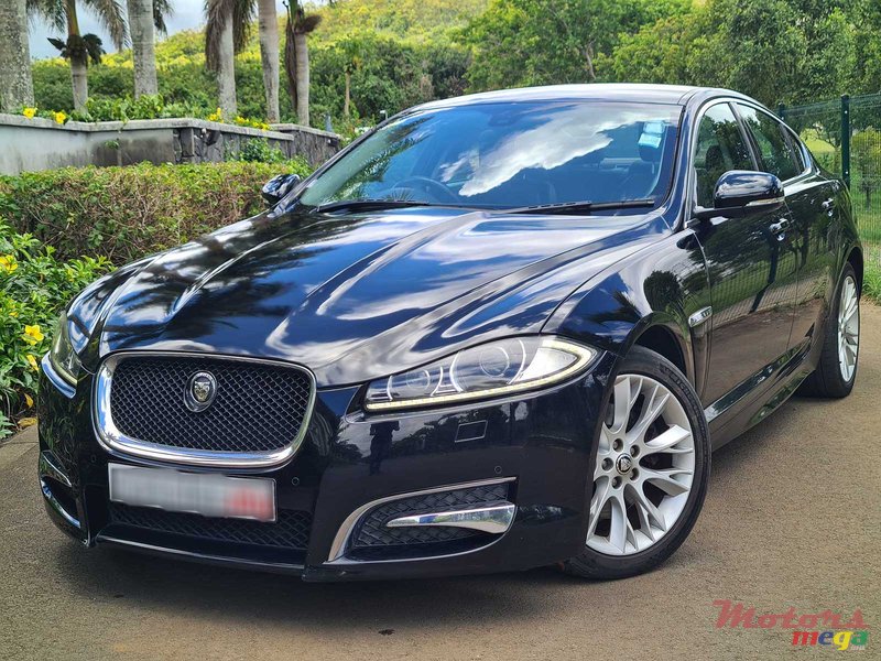 2012' Jaguar XF 2.2d photo #1