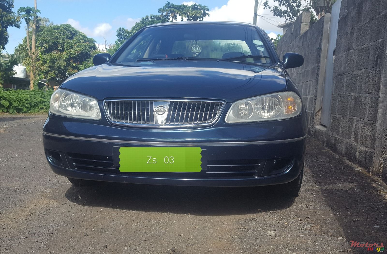 2003' Nissan Sunny photo #1