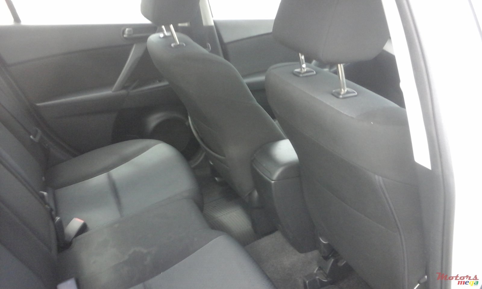 2010' Mazda 3 photo #3