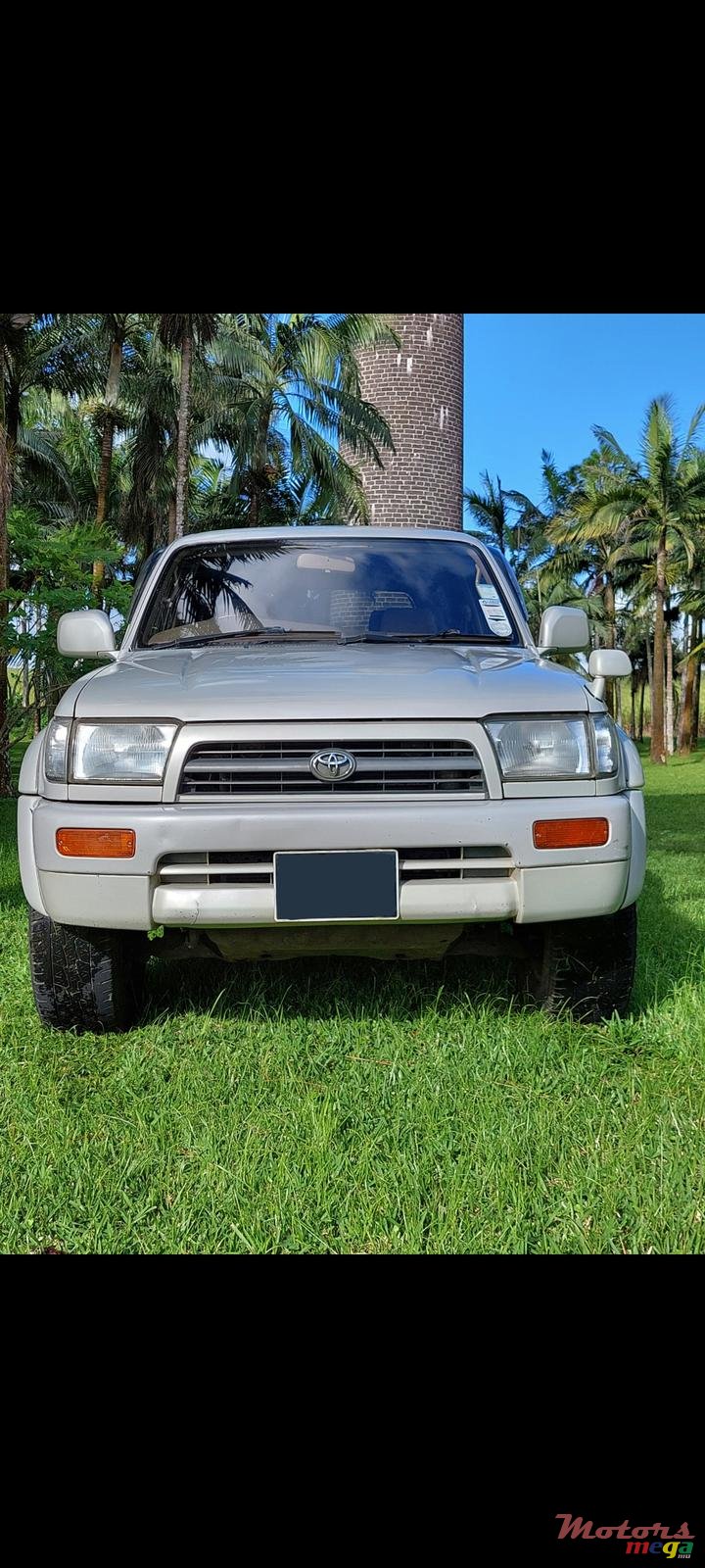1998' Toyota Hilux Surf jeep photo #2