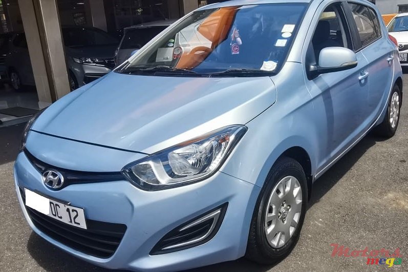 2012' Hyundai i20 photo #6